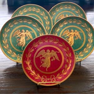 MOTTAHEDEH WILLIAMSBURG 4 GABRIEL GREEN & 1 CURRANT RED LUNCHEON PLATES✨PRISTINE